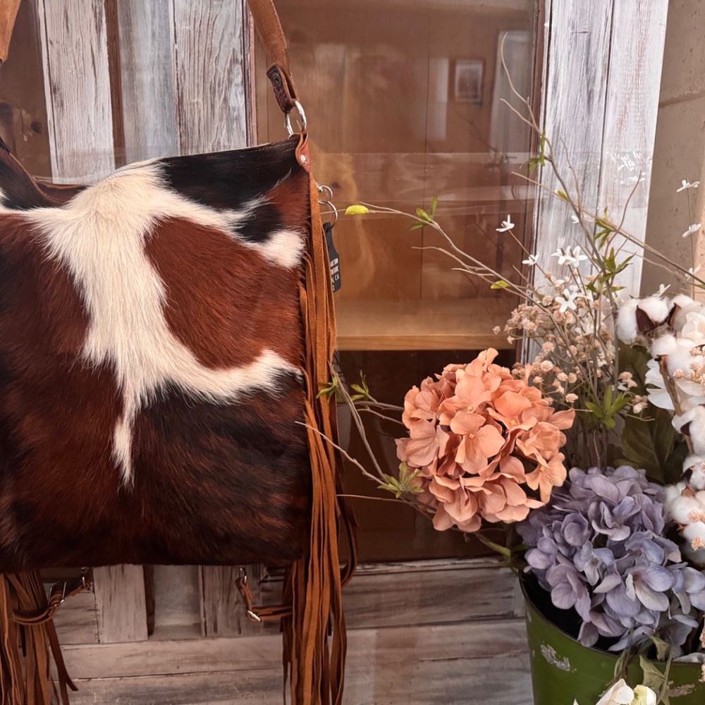 Cowhide Fringe Backpack - Picture 5 of 9